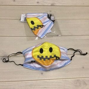 Emoji face mask with adjustable elastic NWT